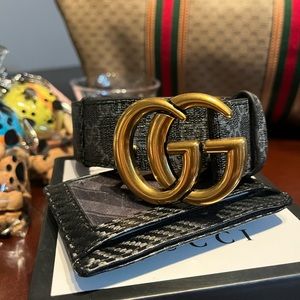 🔥Authentic Gucci Dbl GG Supreme Leather, Bronze Buckle, Woman size 10🔥